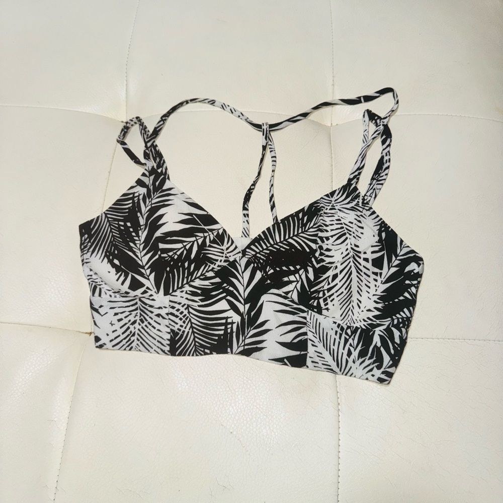 👑 SIZE SMALL Forever 21 Monochrome Leaf Pattern Bralette